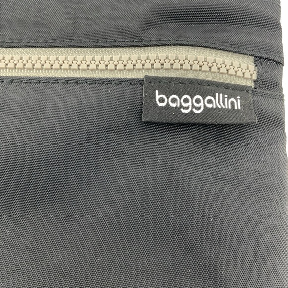 Baggallini Comrade 3 Zip Black Crossbody Bag NEW - Picture 6 of 12